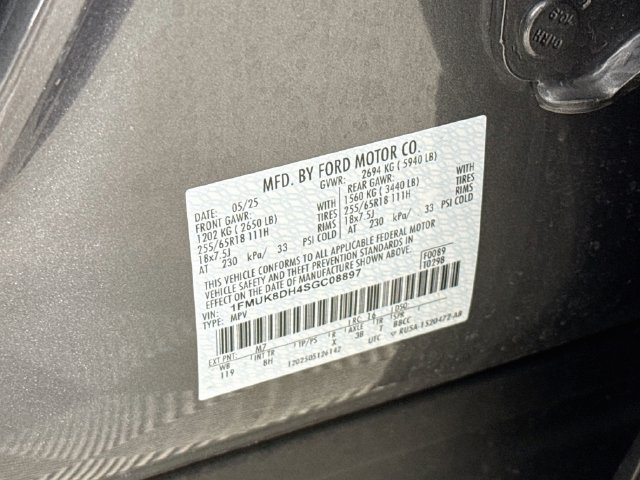Used 2025 Ford Explorer Active AWD/4WD image 30