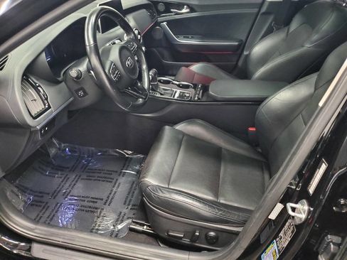 Used 2018 Kia Stinger Premium RWD image 9