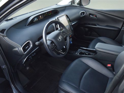 Used 2021 Toyota Prius Prime Limited image 9