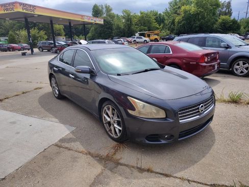 Used 2010 Nissan Maxima 3.5 SV w/ Sport Pkg image 2