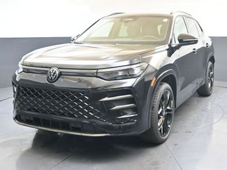 New 2026 Volkswagen Tiguan SE R-Line video 1