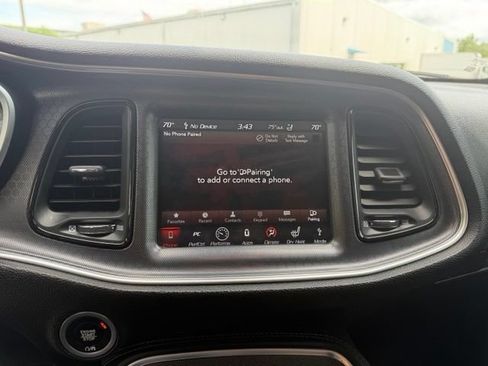 Used 2018 Dodge Challenger R/T Scat Pack w/ Leather Interior Group RWD image 22
