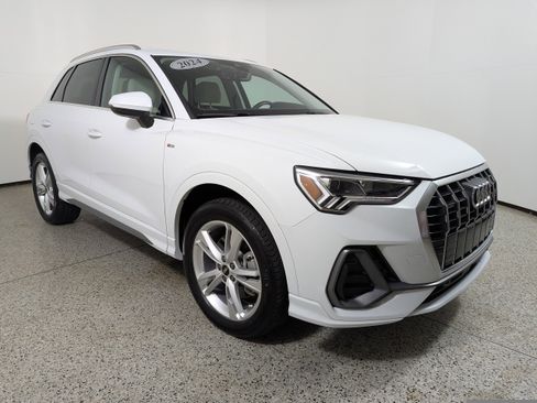 Certified 2024 Audi Q3 2.0T Premium Plus w/ Premium Plus Package image 1