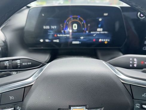 Used 2025 Chevrolet Equinox LT w/ Convenience Package II AWD/4WD image 33