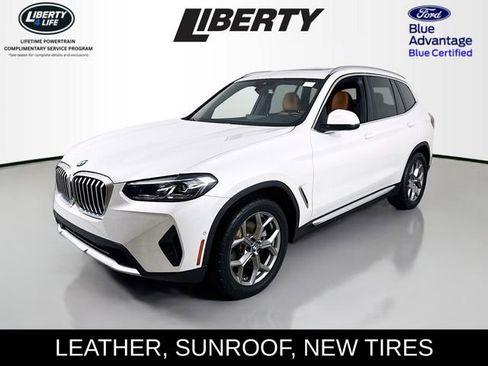 Used 2023 BMW X3 xDrive30i w/ Premium Package image 3