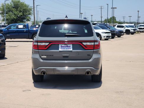 Used 2023 Dodge Durango R/T RWD image 8