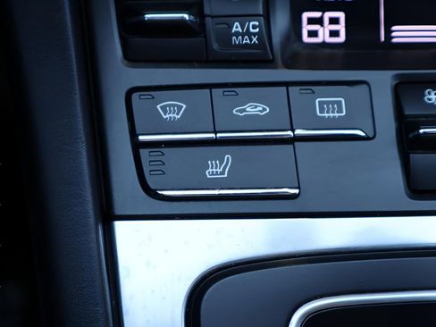 Used 2015 Porsche 911 Turbo image 23