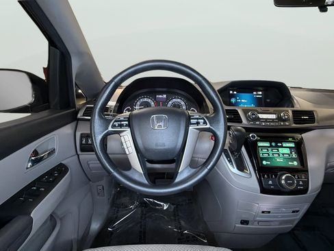 Used 2016 Honda Odyssey SE image 17