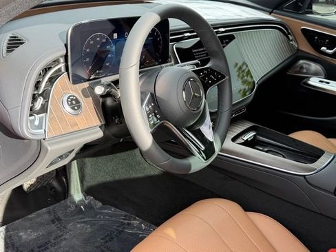 New 2026 Mercedes-Benz E 350 4MATIC Sedan image 10
