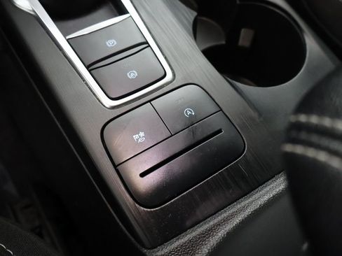 Used 2025 Ford Escape Active AWD/4WD image 45