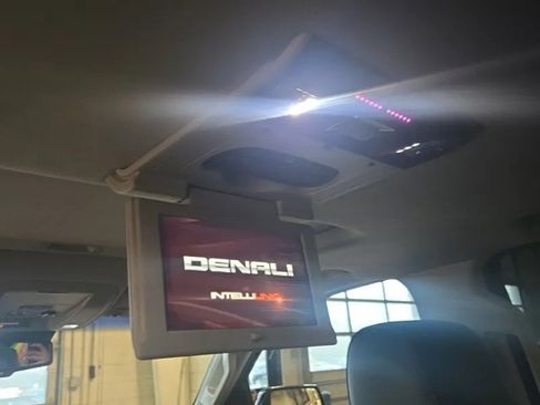 Used 2016 GMC Yukon XL Denali w/ Open Road Package image 7