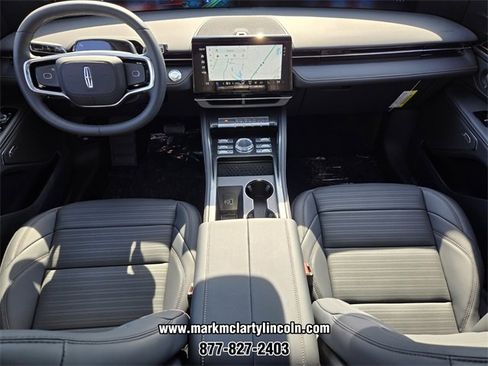 New 2026 Lincoln Nautilus Reserve w/ Jet Appearance Package image 10