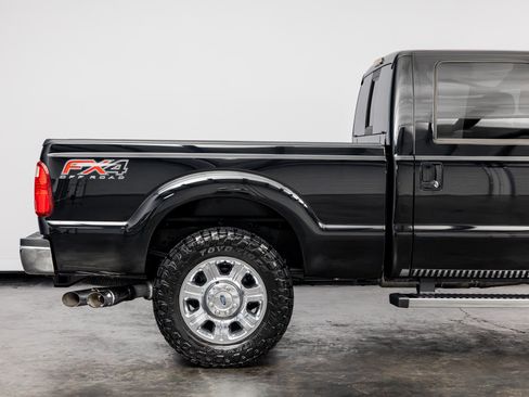 Used 2016 Ford F250 Lariat w/ Lariat Ultimate Package AWD/4WD image 24