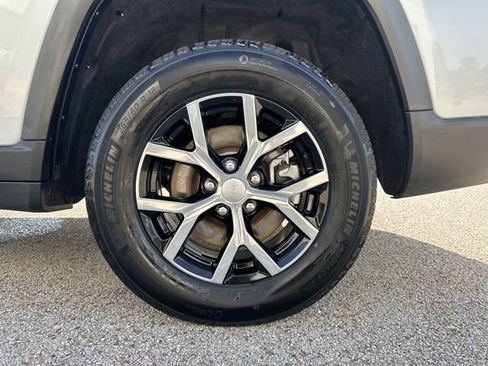 Certified 2024 Jeep Grand Cherokee L Limited w/ Luxury Tech Group II image 58