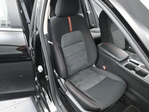 Used 2025 Nissan Sentra SR image 12