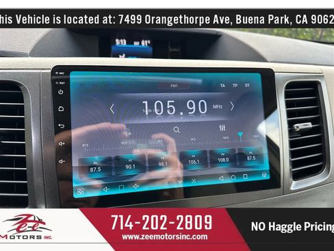 Used 2014 Toyota Sienna XLE image 29