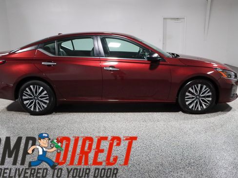 Used 2024 Nissan Altima 2.5 SV FWD image 6