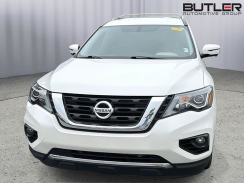Used 2019 Nissan Pathfinder SL FWD image 3