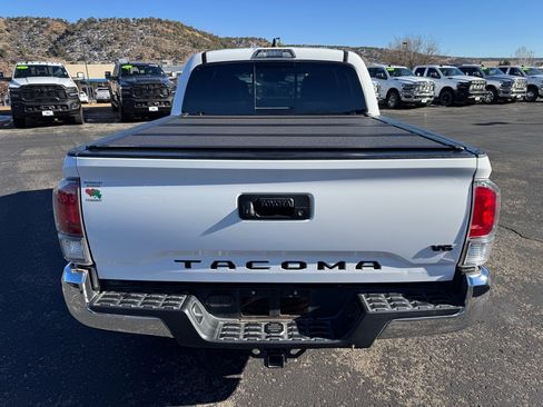 Used 2023 Toyota Tacoma TRD Off-Road image 6
