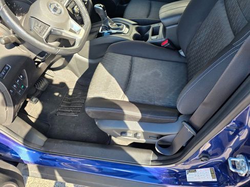 Used 2020 Nissan Rogue SV image 23