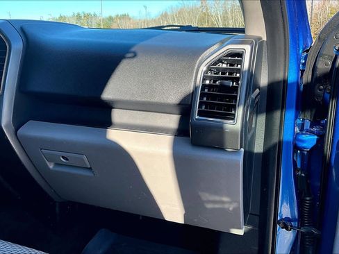 Used 2015 Ford F150 XLT w/ Equipment Group 302A Luxury image 18