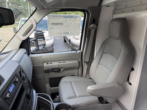New 2027 Ford E-350 and Econoline 350 Super Duty w/ Power Equipment Group RWD image 19