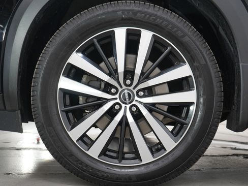 Used 2023 Nissan Pathfinder Platinum w/ Lighting Package (N93) image 29