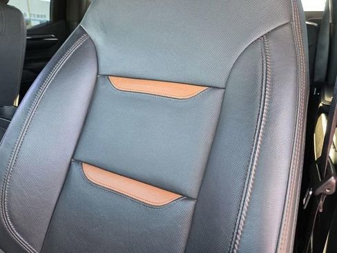 Used 2023 GMC Sierra 1500 AT4 w/ Technology Package image 16