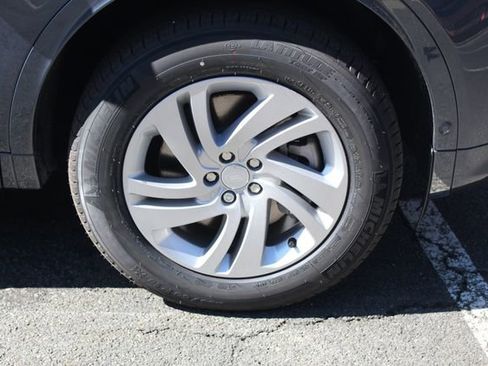 New 2025 Land Rover Discovery Sport S image 9