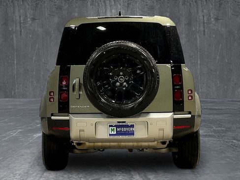 Used 2025 Land Rover Defender 110 S AWD/4WD image 5