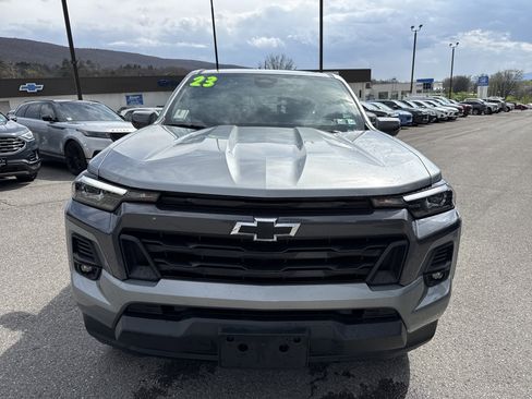 Used 2023 Chevrolet Colorado LT w/ LT Convenience Package III image 9