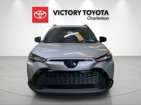 Used 2025 Toyota Corolla Cross AWD Hybrid w/ Moonroof Package image 8
