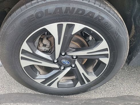 Used 2024 Subaru Crosstrek 2.0i Premium image 15