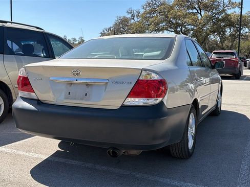 Used 2006 Toyota Camry LE image 7