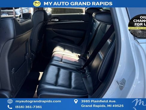 Used 2020 Jeep Grand Cherokee Overland AWD/4WD image 9