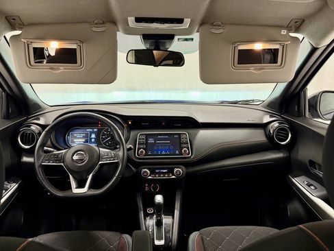 Used 2020 Nissan Kicks SR image 17