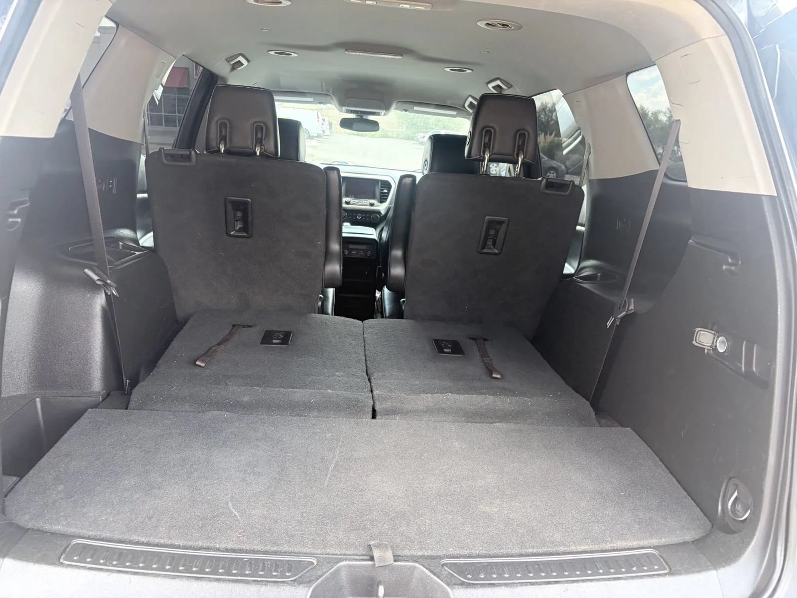 Used 2019 GMC Acadia SLT FWD image 17