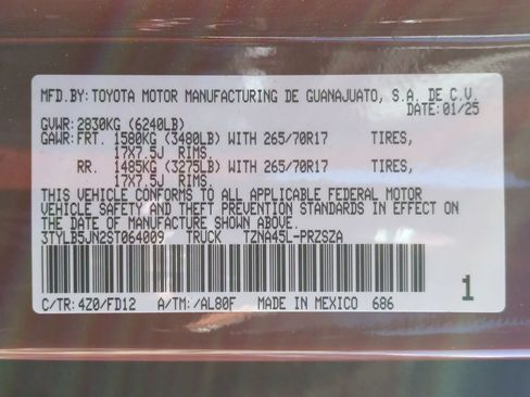 Used 2025 Toyota Tacoma TRD Off-Road w/ TRD Off Road Upgrade Package AWD/4WD image 29