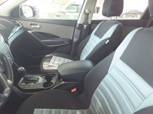 Used 2014 Hyundai Santa Fe GLS FWD image 11