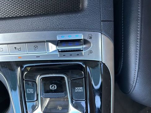Used 2023 Kia Carnival SX Prestige FWD image 10
