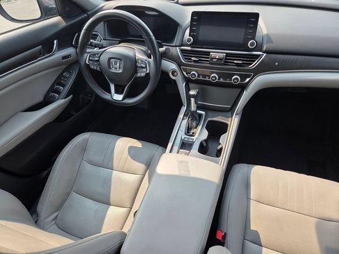 Used 2018 Honda Accord Touring image 34