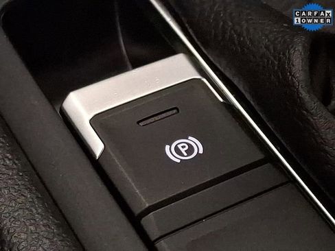 Used 2022 Volkswagen Taos SE image 24