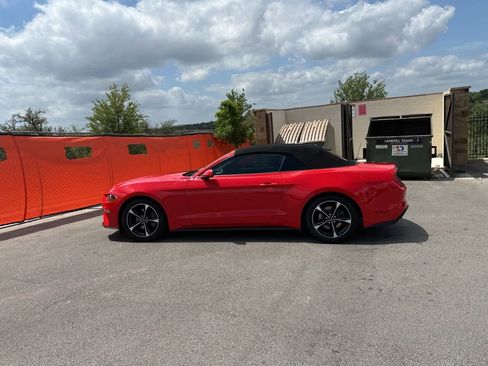 Used 2020 Ford Mustang Convertible image 5