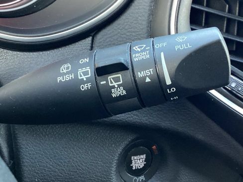 Used 2019 Jeep Cherokee Trailhawk w/ Cold Weather Group AWD/4WD image 35