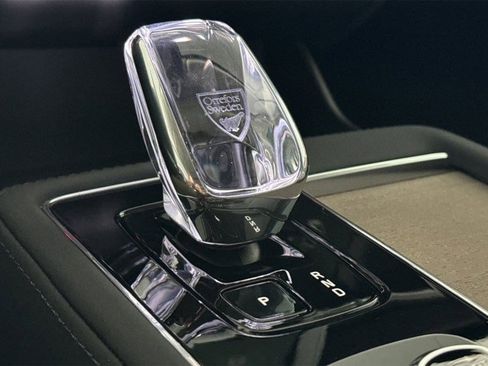 Certified 2025 Volvo XC90 B6 Plus image 24