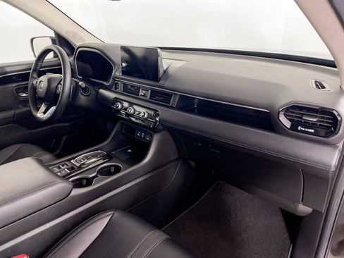 Used 2025 Honda Pilot Touring image 30