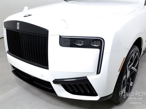 Used 2026 Rolls-Royce Cullinan image 42