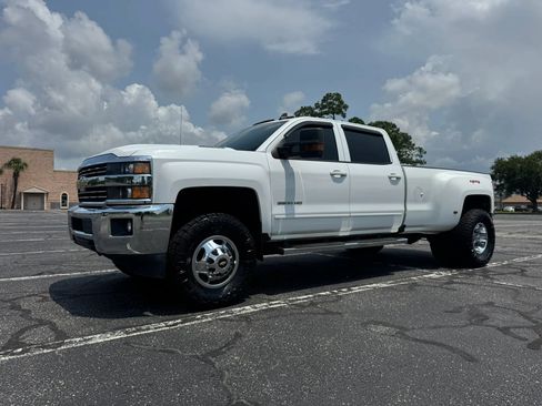 Used 2018 Chevrolet Silverado 3500 LT w/ LT Convenience Package AWD/4WD image 2