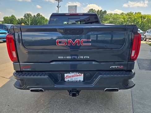 Used 2021 GMC Sierra 1500 AT4 w/ AT4 Value Package AWD/4WD image 9