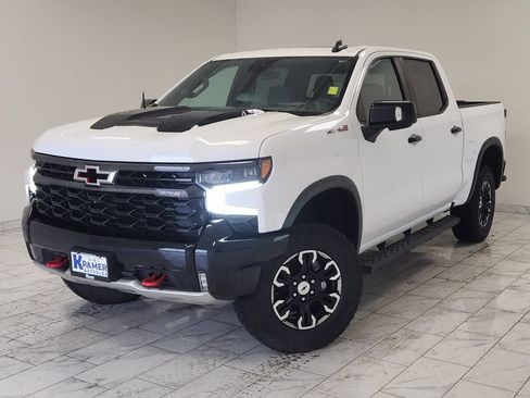 Used 2022 Chevrolet Silverado 1500 ZR2 w/ Technology Package AWD/4WD image 1